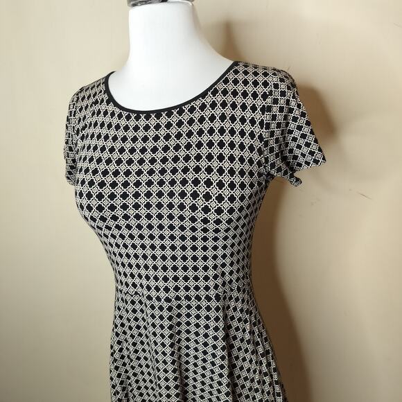 Uniqlo Dress w/ Built In Bra Geometric Stretch Knit - Picture 5 of 10